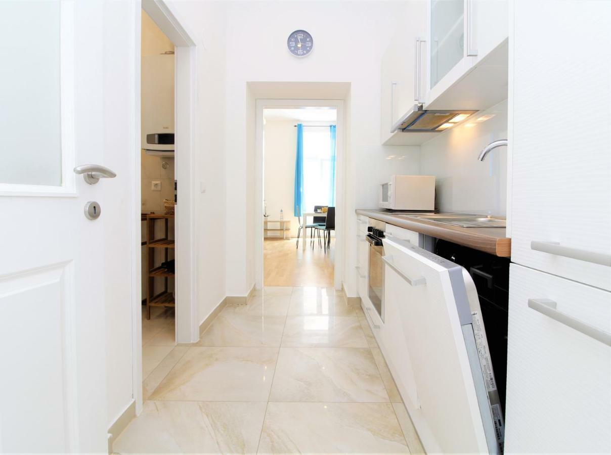 Marine: Newly Renovated 2nd District * Vienna
